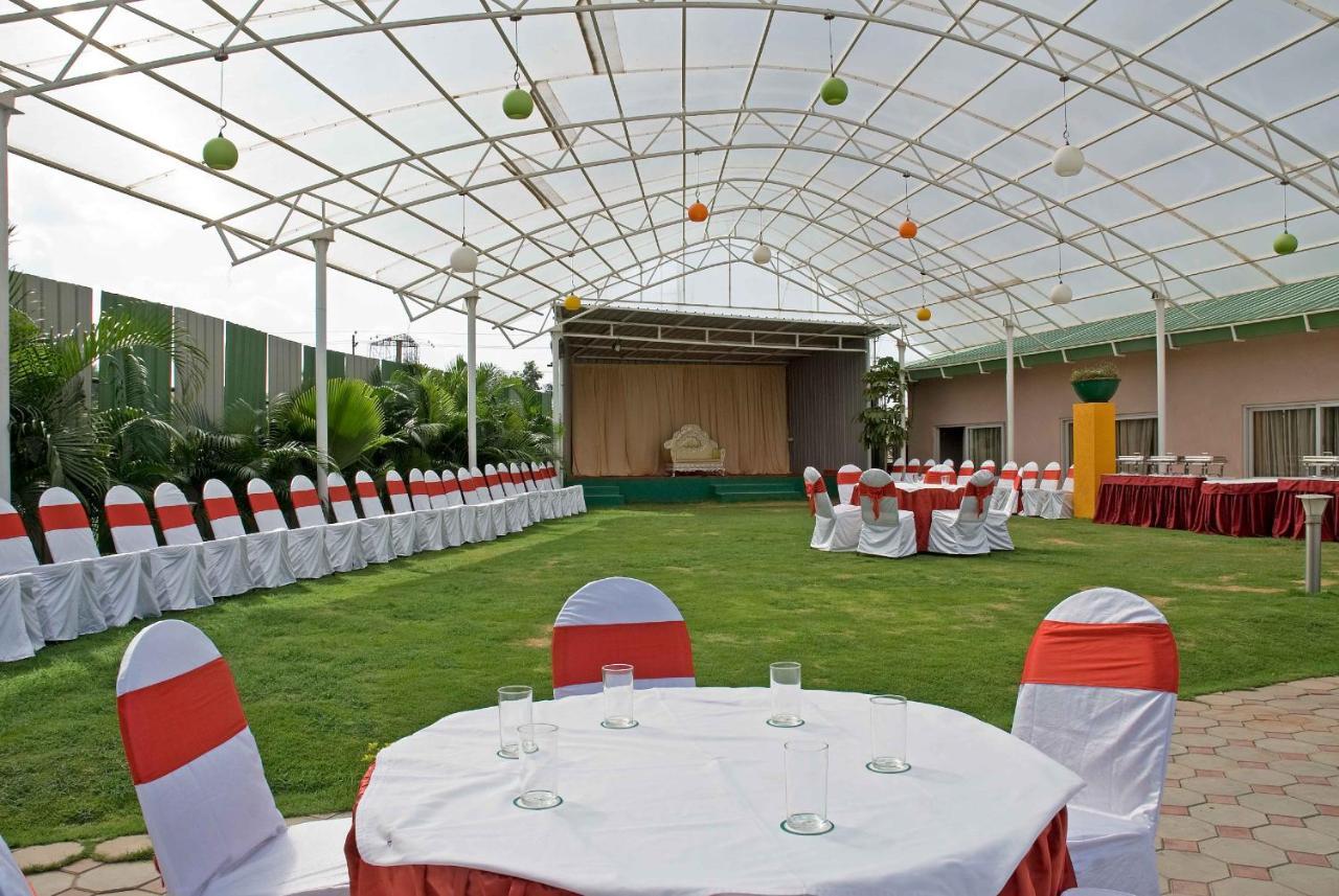 Kr Inn Hotel & Convention Centre Bangalore Buitenkant foto