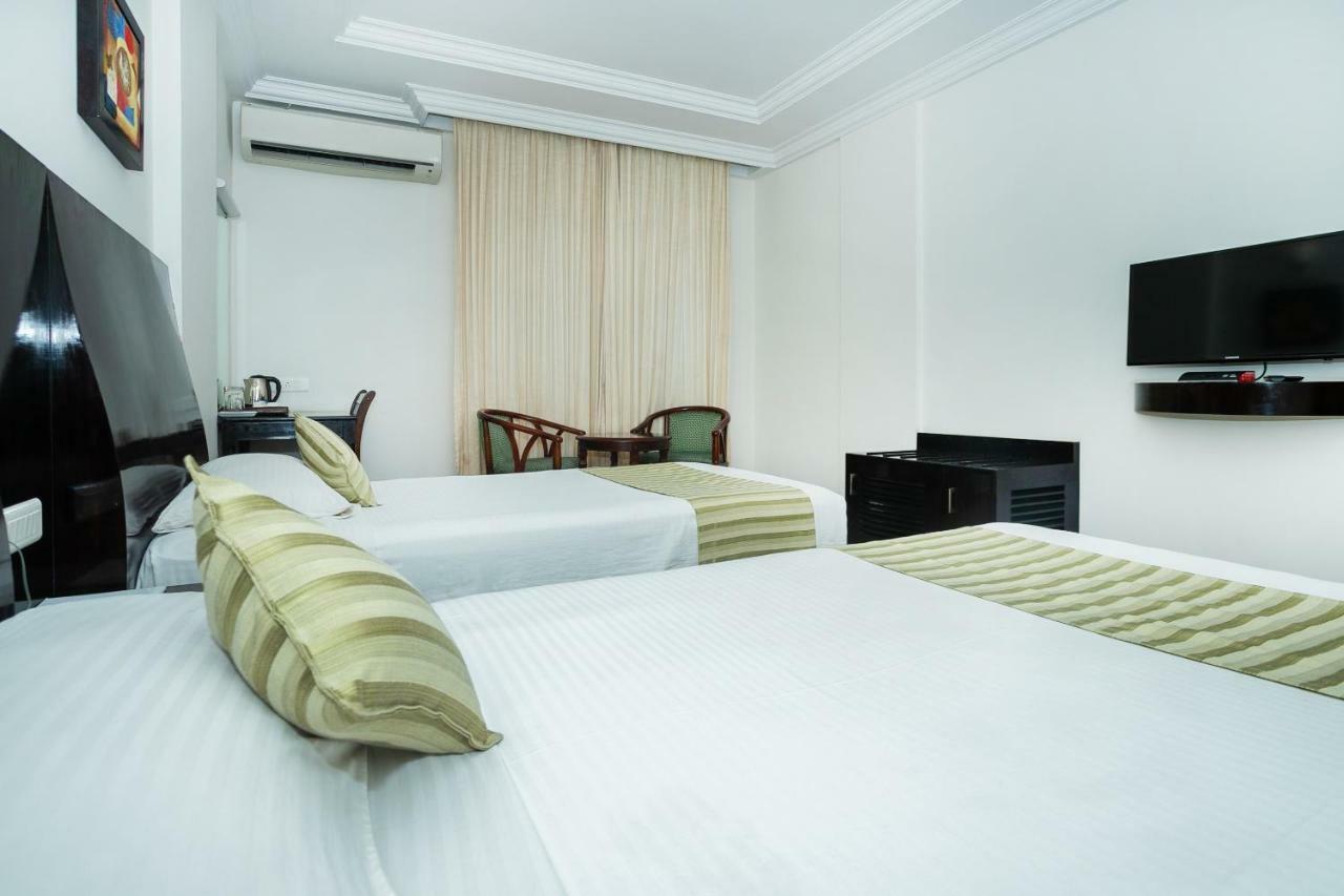 Kr Inn Hotel & Convention Centre Bangalore Buitenkant foto