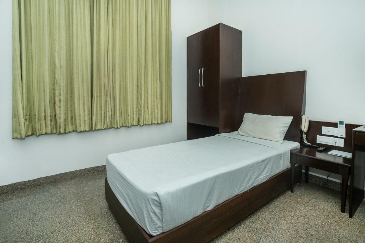 Kr Inn Hotel & Convention Centre Bangalore Buitenkant foto