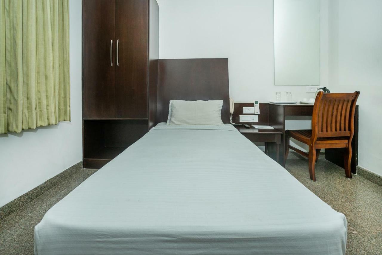 Kr Inn Hotel & Convention Centre Bangalore Buitenkant foto