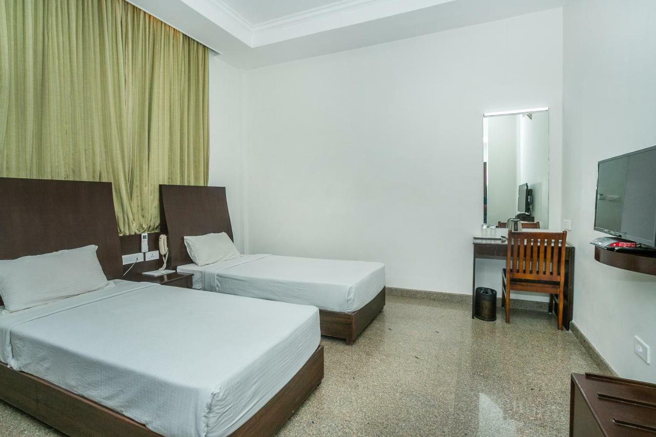 Kr Inn Hotel & Convention Centre Bangalore Buitenkant foto