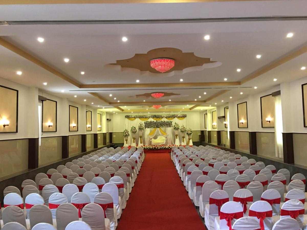Kr Inn Hotel & Convention Centre Bangalore Buitenkant foto