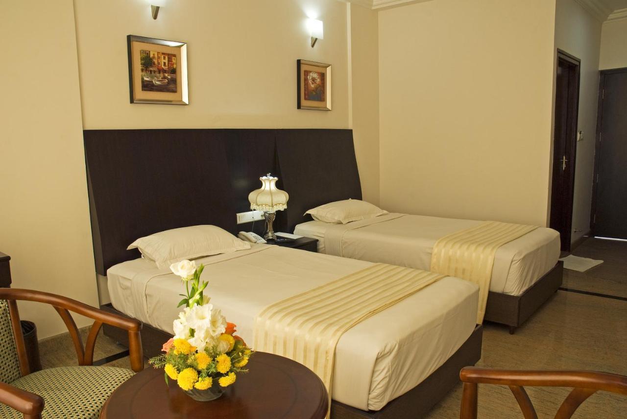 Kr Inn Hotel & Convention Centre Bangalore Buitenkant foto